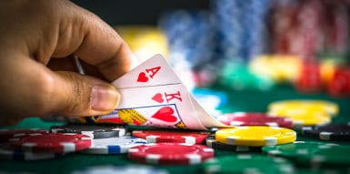 Apostar com apostas paralelas no blackjack online