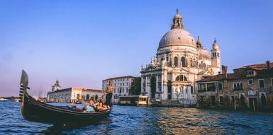 Conheça em Veneza o casino mais antigo do mundo.