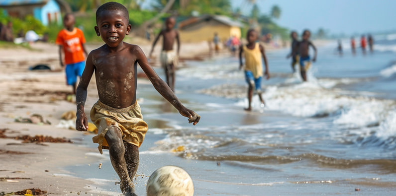 Meninos Jogam Futebol na Praia em Maputo, Moçambique 